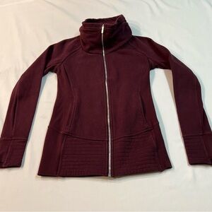 Lululemon Radiant Jacket II
Cassis Size 6